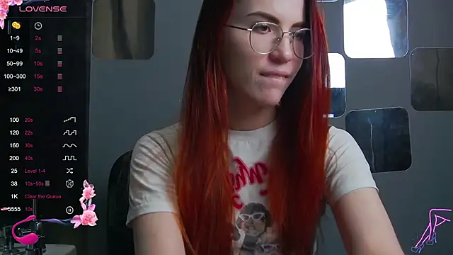 EmilyKents online show from March 11, 4:32 am