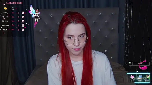 EmilyKents online show from October 14, 1:28 am