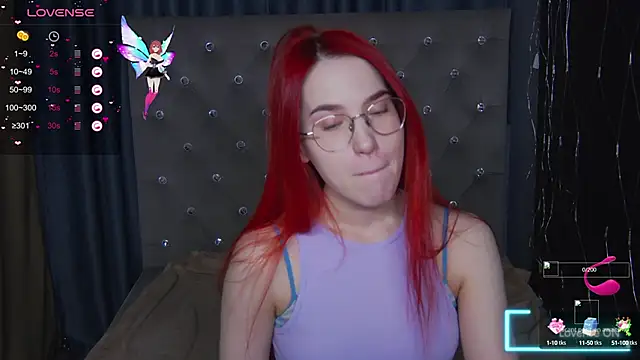 EmilyKents online show from October 15, 1:39 am