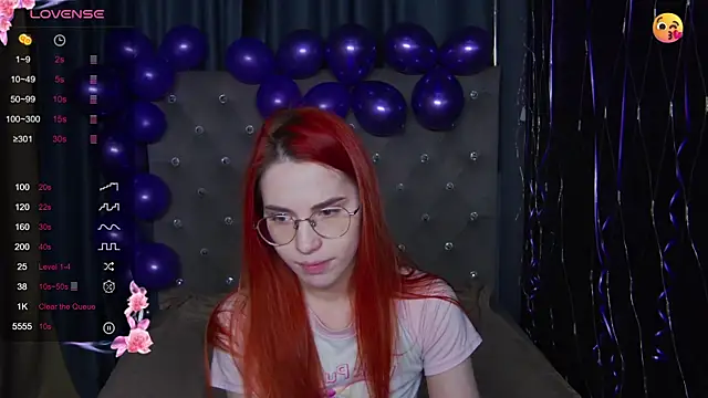 EmilyKents online show from November 8, 12:44 am