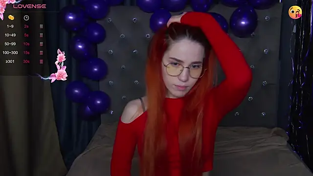 EmilyKents online show from November 14, 12:42 am