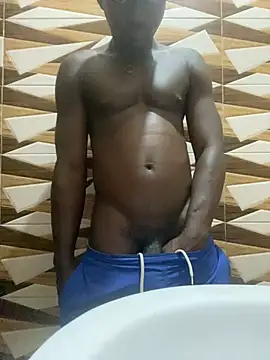 Snapshot of BigBrotherFreak chatting on February 4, 12:16 am BigBrotherFreak online show from February 4, 12:16 am