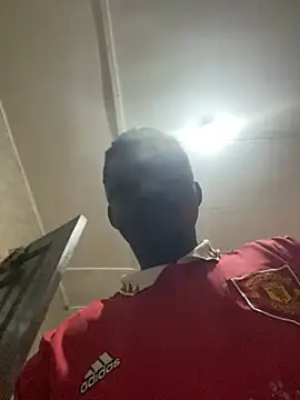 Snapshot of BigBrotherFreak chatting on February 17, 4:24 pm BigBrotherFreak online show from February 17, 4:24 pm