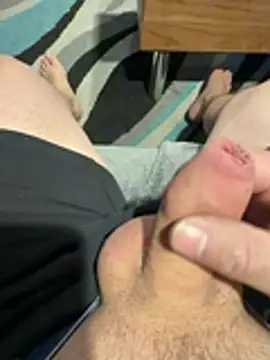 Snapshot of Kissoks1@xh chatting on February 4, 1:39 pm Kissoks1xh online show from February 4, 1:39 pm