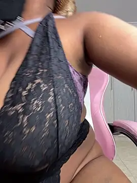 Snapshot of BoobiesGalore chatting on March 2, 10:55 am BoobiesGalore online show from March 2, 10:55 am