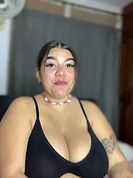 Michellesexxy online show from December 10, 6:33 am