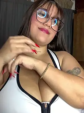 Michellesexxy online show from December 14, 2:34 am