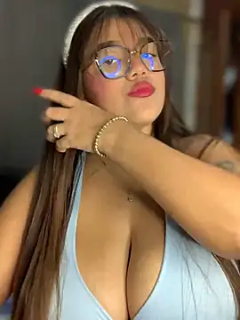 Michellesexxy online show from December 14, 9:13 pm