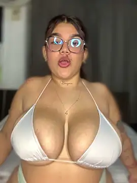 Michellesexxy online show from January 8, 2:57 am