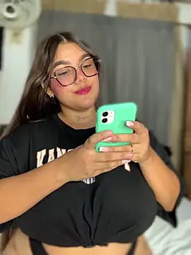 Michellesexxy online show from January 24, 3:22 am