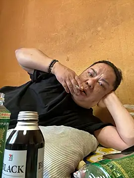 punk0805 online show from April 17, 6:38 am