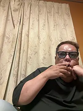 Snapshot of punk0805 chatting on June 8, 10:59 am punk0805 online show from June 8, 10:59 am