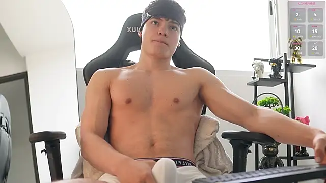 Max cortes1 online show from October 22, 3:45 pm