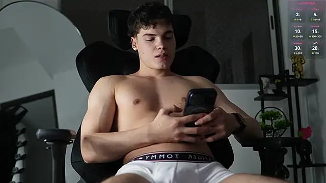 Max cortes1 online show from December 20, 1:12 am