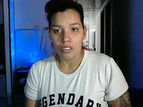 Snapshot of CarolinaRincon chatting on February 12, 7:24 pm CarolinaRincon online show from February 12, 7:24 pm