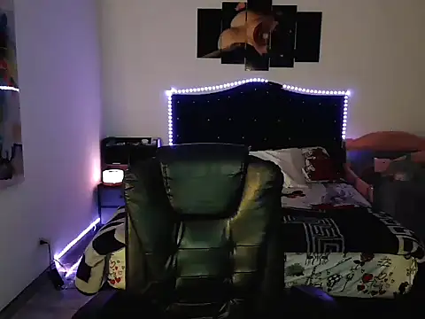 Snapshot of CarolinaRincon chatting on October 3, 11:02 pm CarolinaRincon online show from October 3, 11:02 pm