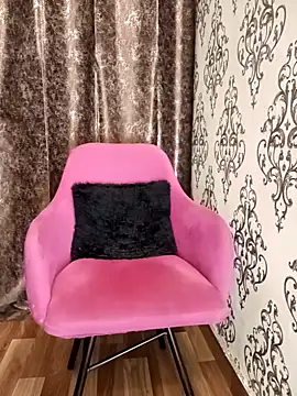 Mishika Gill online show from February 6, 6:24 pm