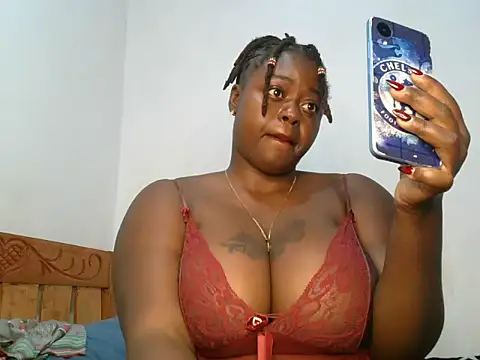 Snapshot of t-QueenSlyy chatting on November 1, 8:49 am t-QueenSlyy online show from November 1, 8:49 am