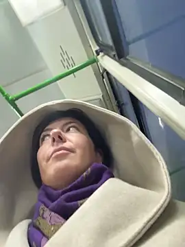 eveangelll online show from February 10, 5:00 am