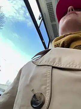 eveangelll online show from April 14, 5:02 am