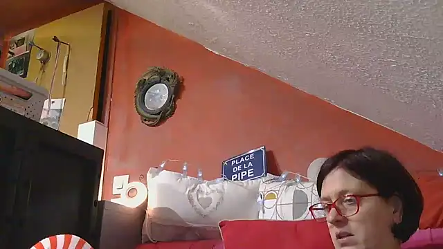 Snapshot of lanax chatting on December 15, 1:26 pm lanax online show from December 15, 1:26 pm