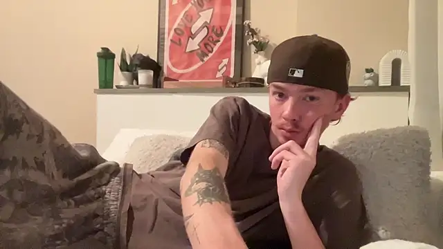 Snapshot of younghungginger chatting on December 13, 12:20 am younghungginger online show from December 13, 12:20 am