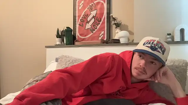 Snapshot of younghungginger chatting on December 21, 9:15 pm younghungginger online show from December 21, 9:15 pm