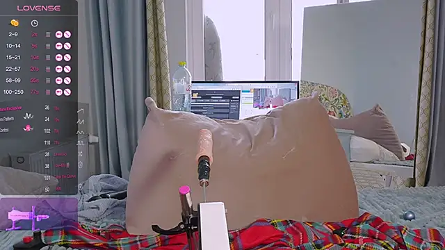 Meukotis online show from October 11, 11:20 am