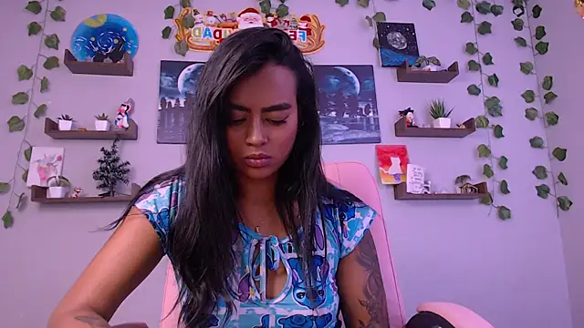 Snapshot of macey_elliot_ chatting on December 27, 6:53 pm macey elliot online show from December 27, 6:53 pm