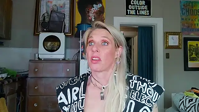 Glamazonx online show from February 20, 9:37 pm