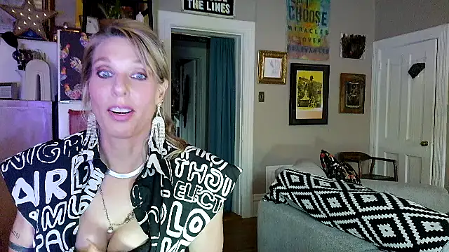 Glamazonx online show from March 2, 12:24 am