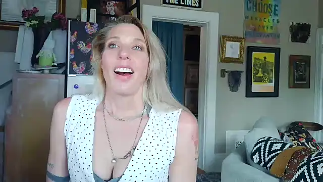 Glamazonx online show from March 30, 9:27 pm