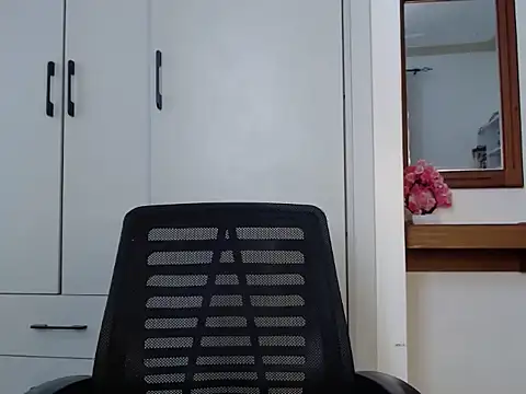 queencydoll online show from February 23, 6:44 am