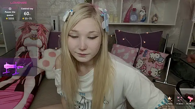 MeowkaKitty online show from December 3, 1:46 am