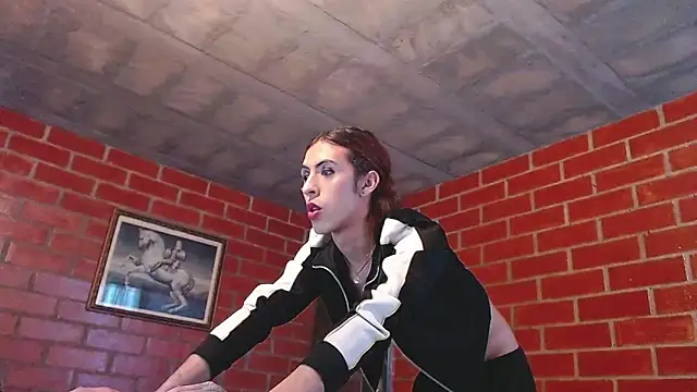 Snapshot of Trix_fiore_oficial chatting on February 7, 10:35 pm Trix fiore oficial online show from February 7, 10:35 pm