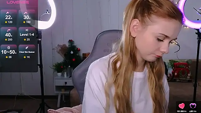 Britney Lynch online show from December 21, 2:52 am