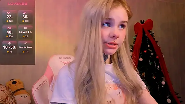 Britney Lynch online show from January 11, 8:03 pm