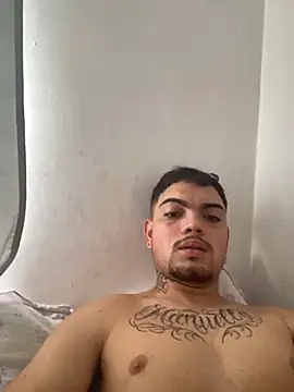 Snapshot of hypefock chatting on December 18, 4:28 pm hypefock online show from December 18, 4:28 pm