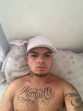 Snapshot of hypefock chatting on January 27, 9:55 am hypefock online show from January 27, 9:55 am