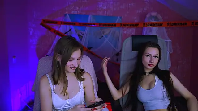 EllaHorton online show from October 18, 12:39 pm