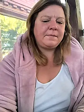 Snapshot of jusichka chatting on November 3, 5:52 am jusichka online show from November 3, 5:52 am