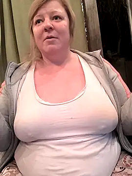 Snapshot of jusichka chatting on November 7, 6:19 pm jusichka online show from November 7, 6:19 pm