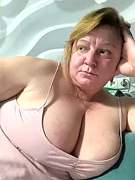 Snapshot of jusichka chatting on November 18, 6:23 pm jusichka online show from November 18, 6:23 pm