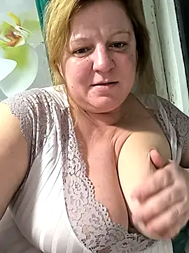 Snapshot of jusichka chatting on November 21, 7:45 pm jusichka online show from November 21, 7:45 pm