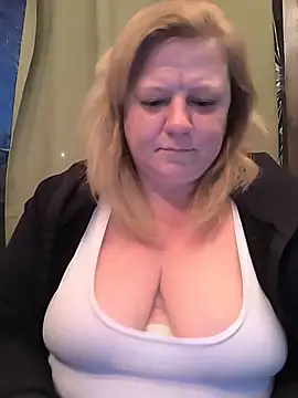 Snapshot of jusichka chatting on June 4, 6:58 pm jusichka online show from June 4, 6:58 pm
