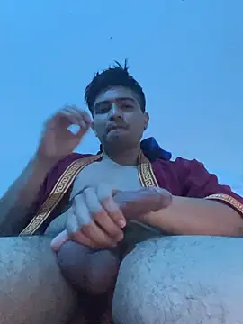 Snapshot of yObal-hot chatting on April 4, 6:33 am yObal-hot online show from April 4, 6:33 am