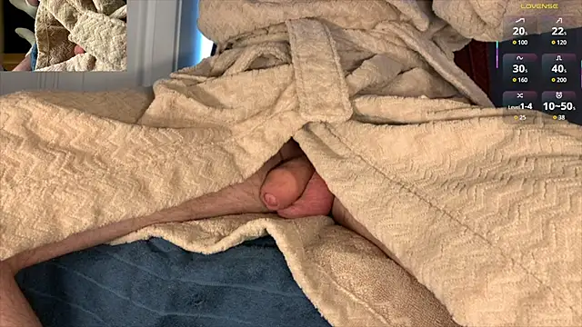 Snapshot of brsrkr chatting on March 8, 9:57 am brsrkr online show from March 8, 9:57 am