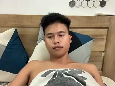 Snapshot of Asiantwink21 chatting on September 25, 2:54 pm Asiantwink21 online show from September 25, 2:54 pm