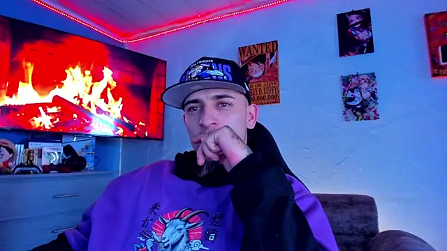 Snapshot of Drako_Lamar chatting on February 3, 1:27 pm Drako Lamar online show from February 3, 1:27 pm