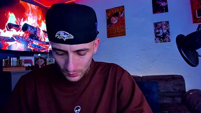 Snapshot of Drako_Lamar chatting on February 9, 10:36 pm Drako Lamar online show from February 9, 10:36 pm